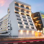 Luxury Living 100 Meter From The Beach - By Edom