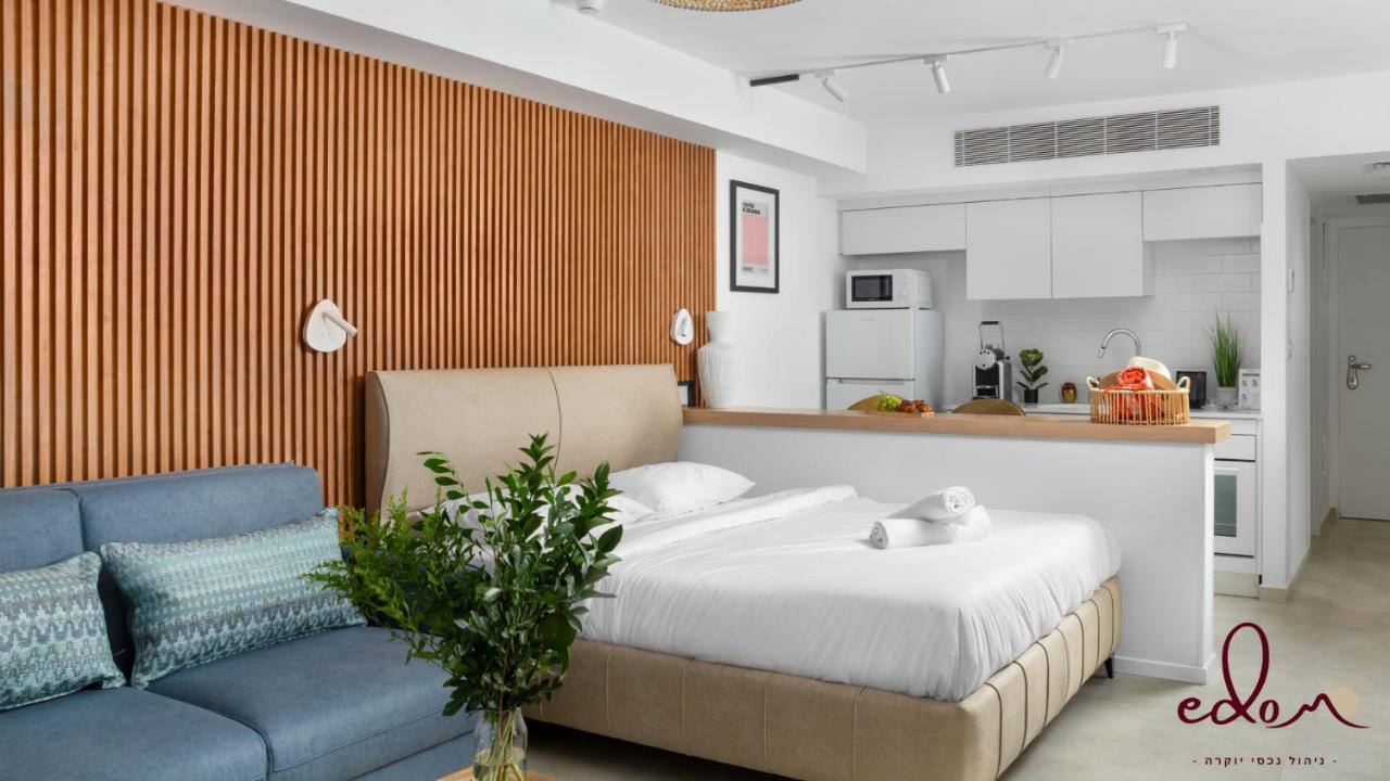 Luxury Living 100 Meter From The - By Edom Apartment