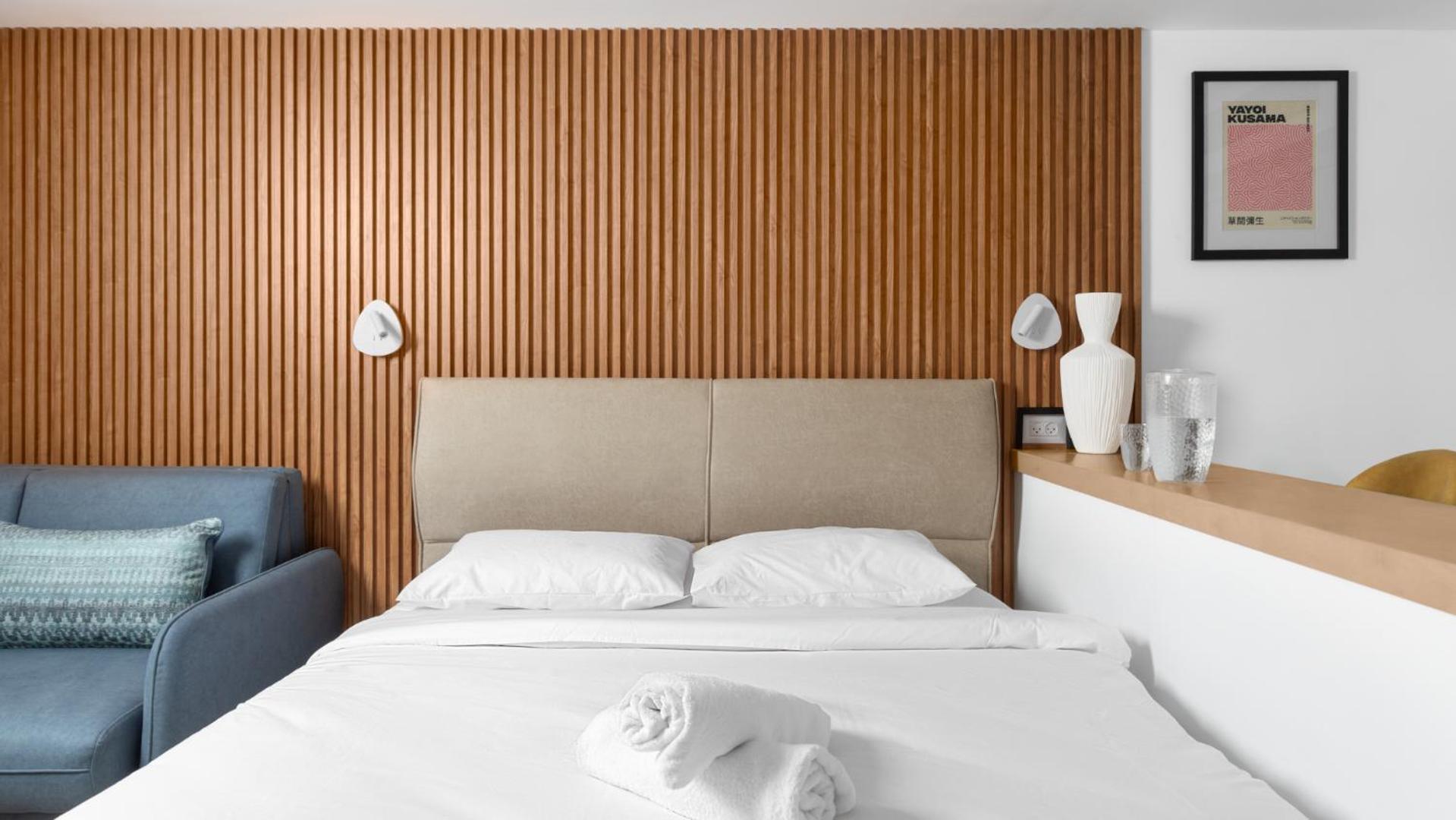 Luxury Living 100 Meter From The - By Edom Apartment